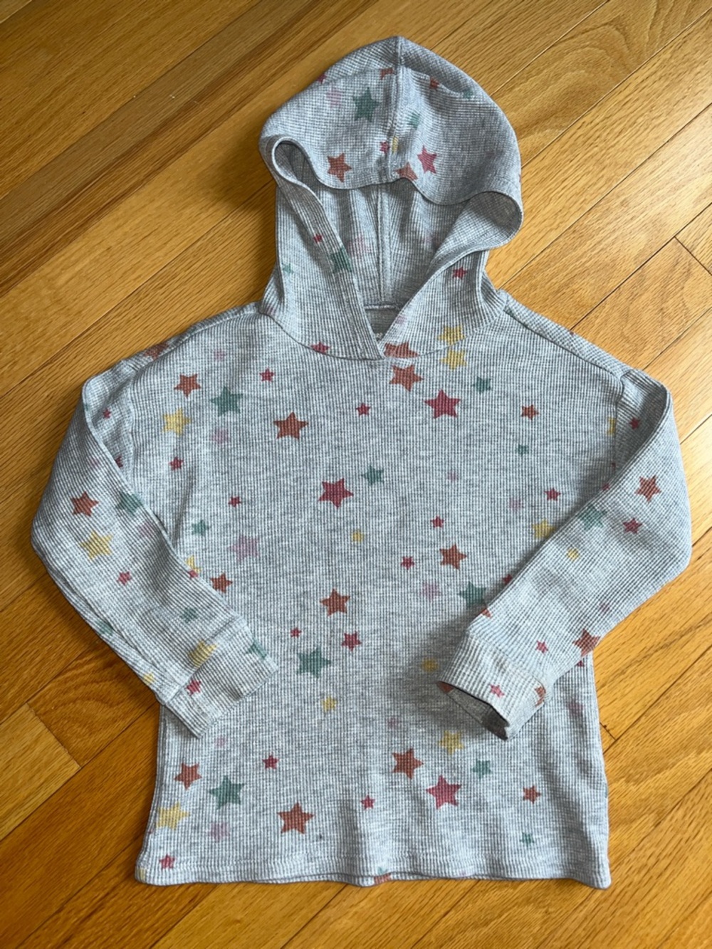 🍀6/$20 Garanimals Gray Hooded Thermal Top with Multicolor Stars